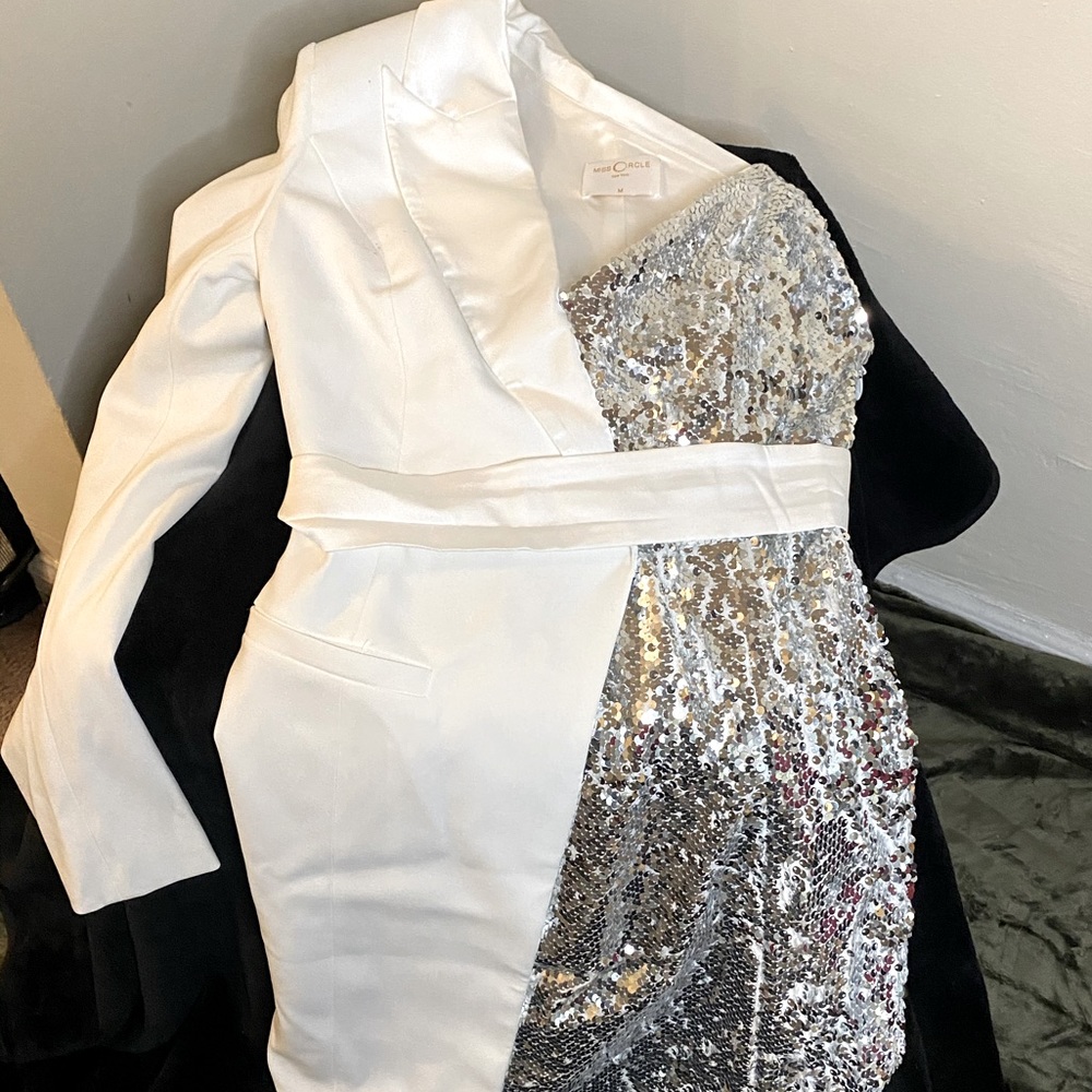 White One Sleeved Sequin Tuxedo Blazer Dress